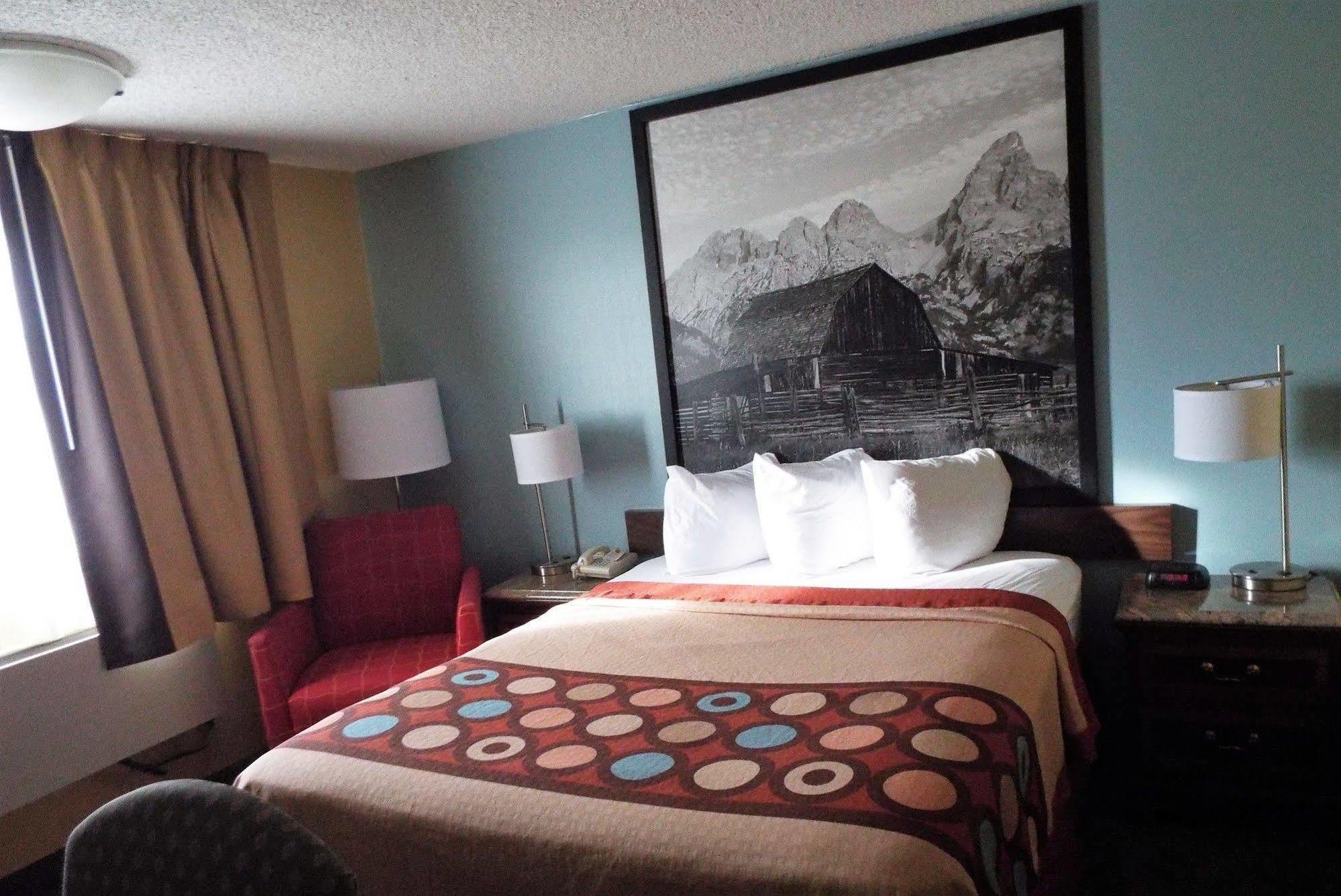 Super 8 By Wyndham Casper East/Evansville Екстериор снимка