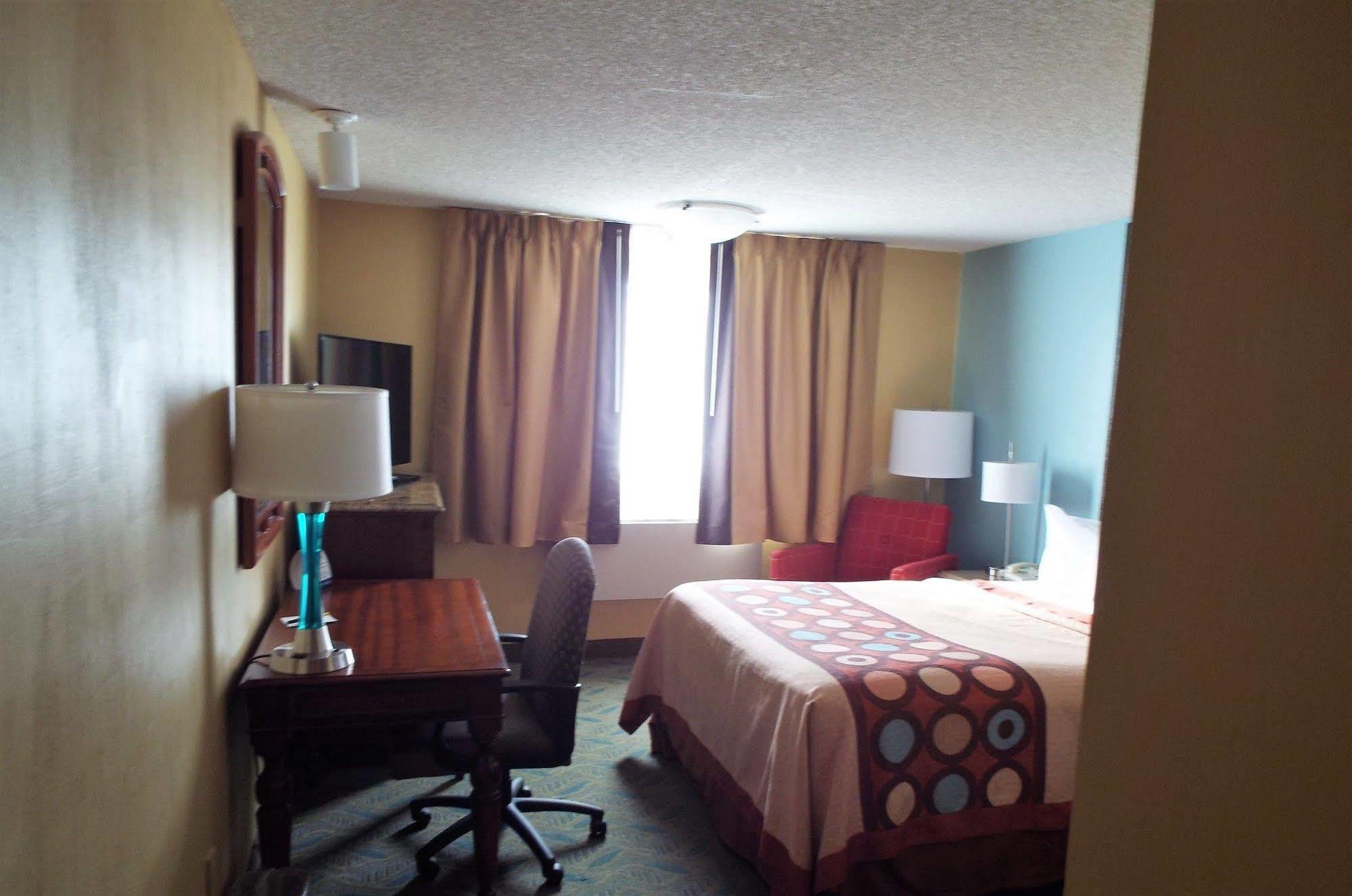 Super 8 By Wyndham Casper East/Evansville Екстериор снимка