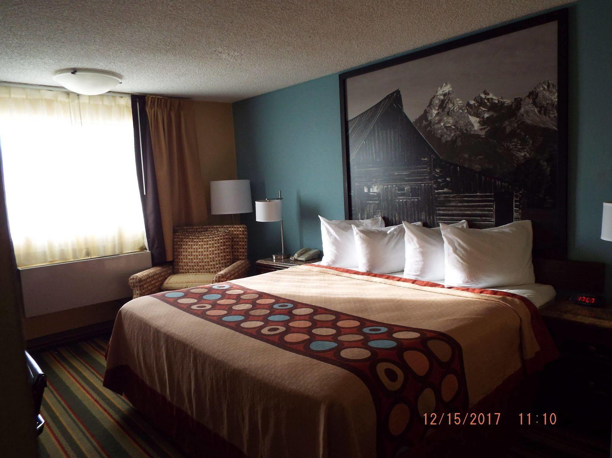 Super 8 By Wyndham Casper East/Evansville Екстериор снимка