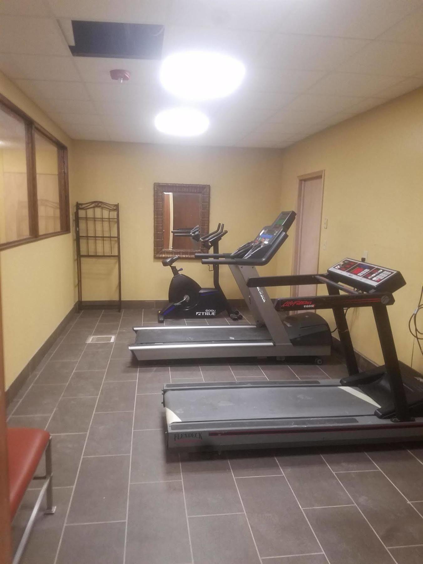 Super 8 By Wyndham Casper East/Evansville Екстериор снимка